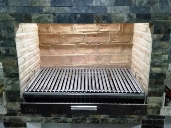 Parrillera Grill